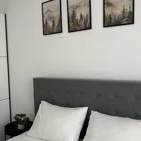 Luna Luxe - Coresi Apartamento *
