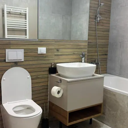 Luna Luxe - Coresi Apartamento *