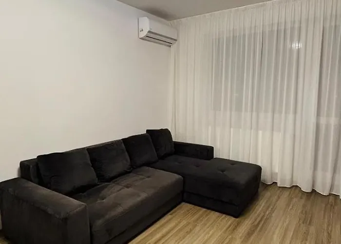 Apartment Bright & Spacious Coresi View & Free Parking Brasov