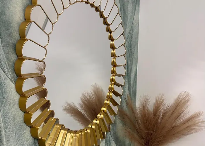 Bright & Spacious Coresi View & Free Parking