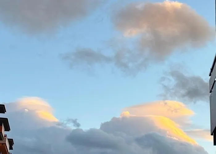 Bright & Spacious Coresi View & Free Parking